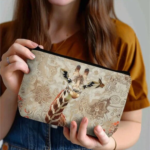 Giraffe Makeup Bag - Picture 1 of 3